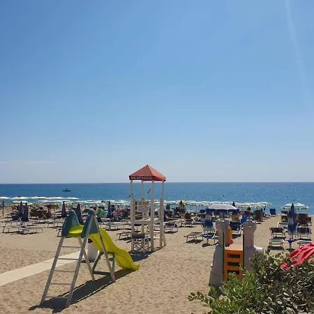 Gabbiano Jonathan Апартаменты Чиро-Марина